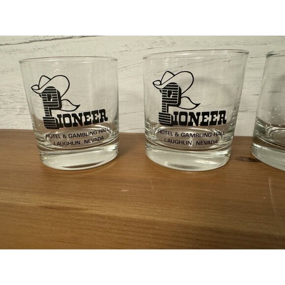 4 Vintage Pioneer Hotel & Gambling Hall Laughlin NV Glasses - Picture 2 of 3